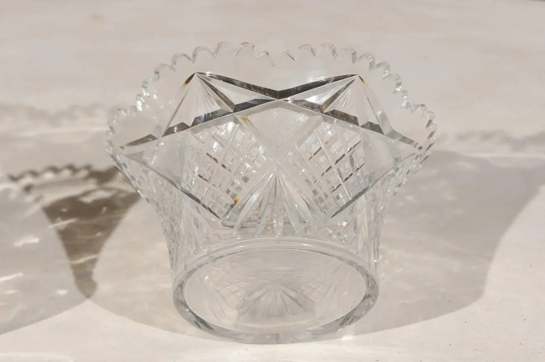 Circa 1900 English Cut Crystal Bowl with Scalloped Top and Diamond Motifs - 2