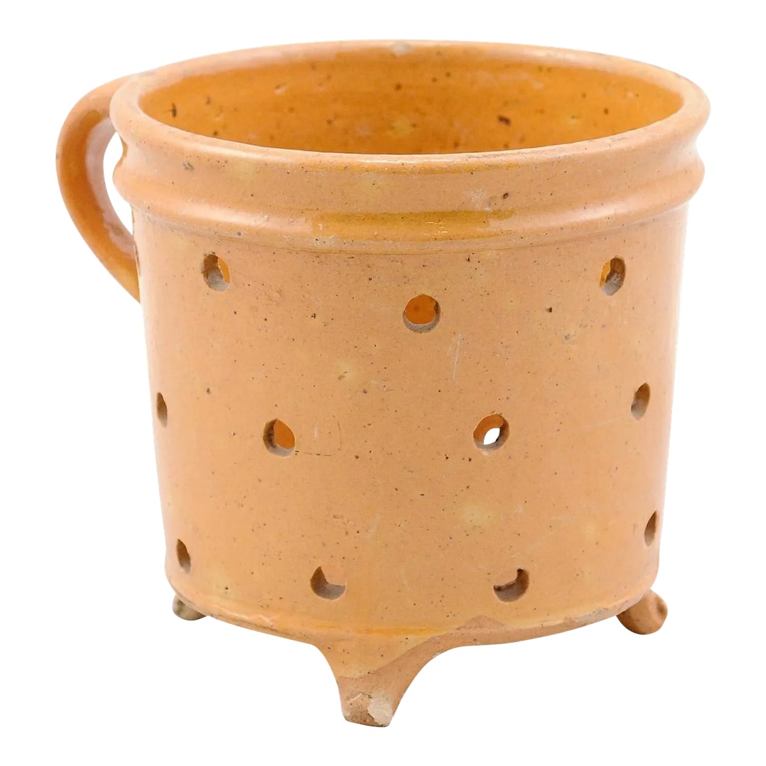 Rustic French 19th Century Pottery Vegetable Steamer with Yellow Glaze: A French rustic pottery vegetable steamer from the 19th century, with yellow glaze. Created in France during the 19th century, this vegetable steamer charms us with its simple lines and yellow glaze. 