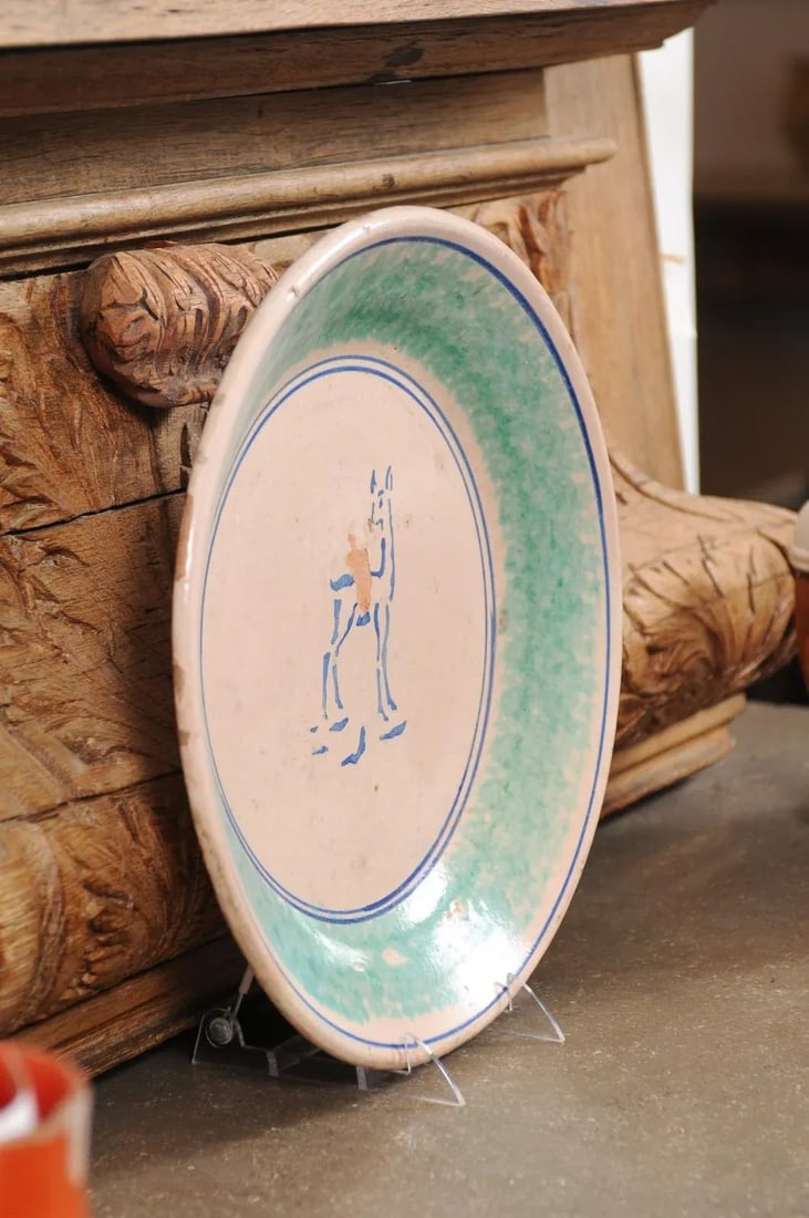1910s Northern Italian Pottery Platter with Blue Deer Motif and Weathered Patina - 10