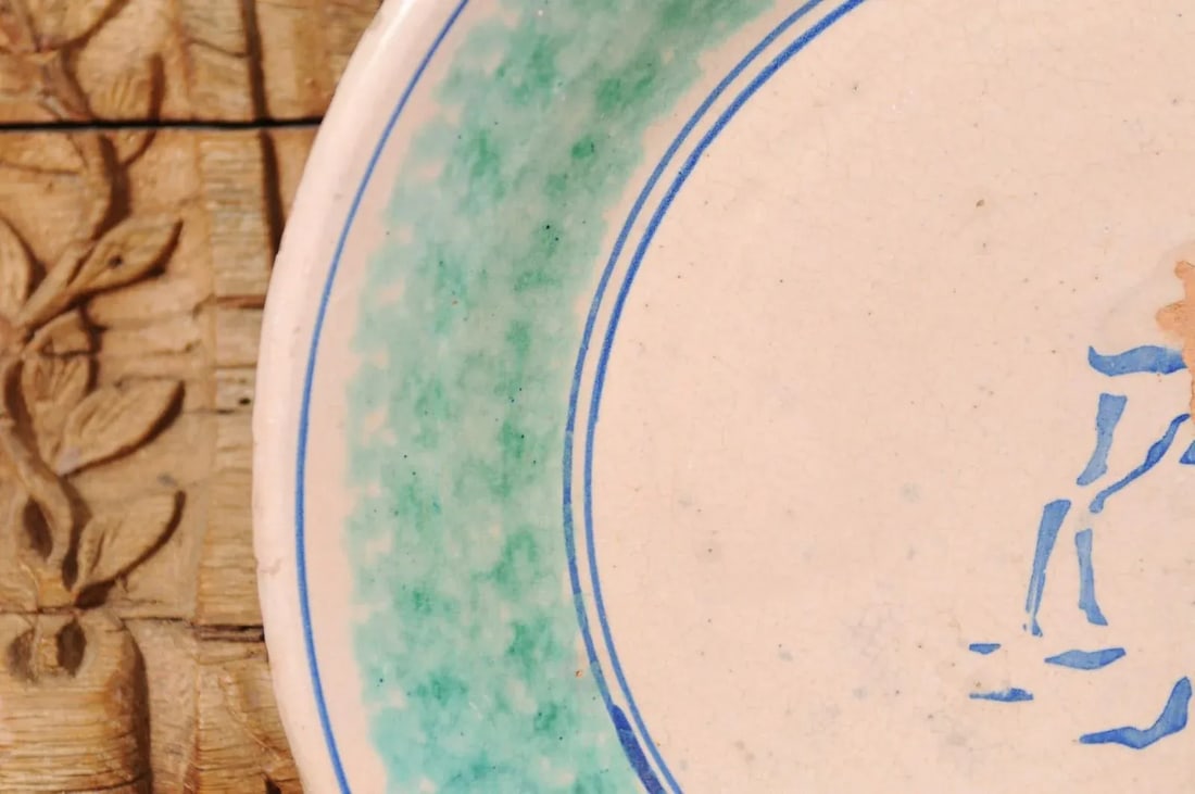 1910s Northern Italian Pottery Platter with Blue Deer Motif and Weathered Patina - 11