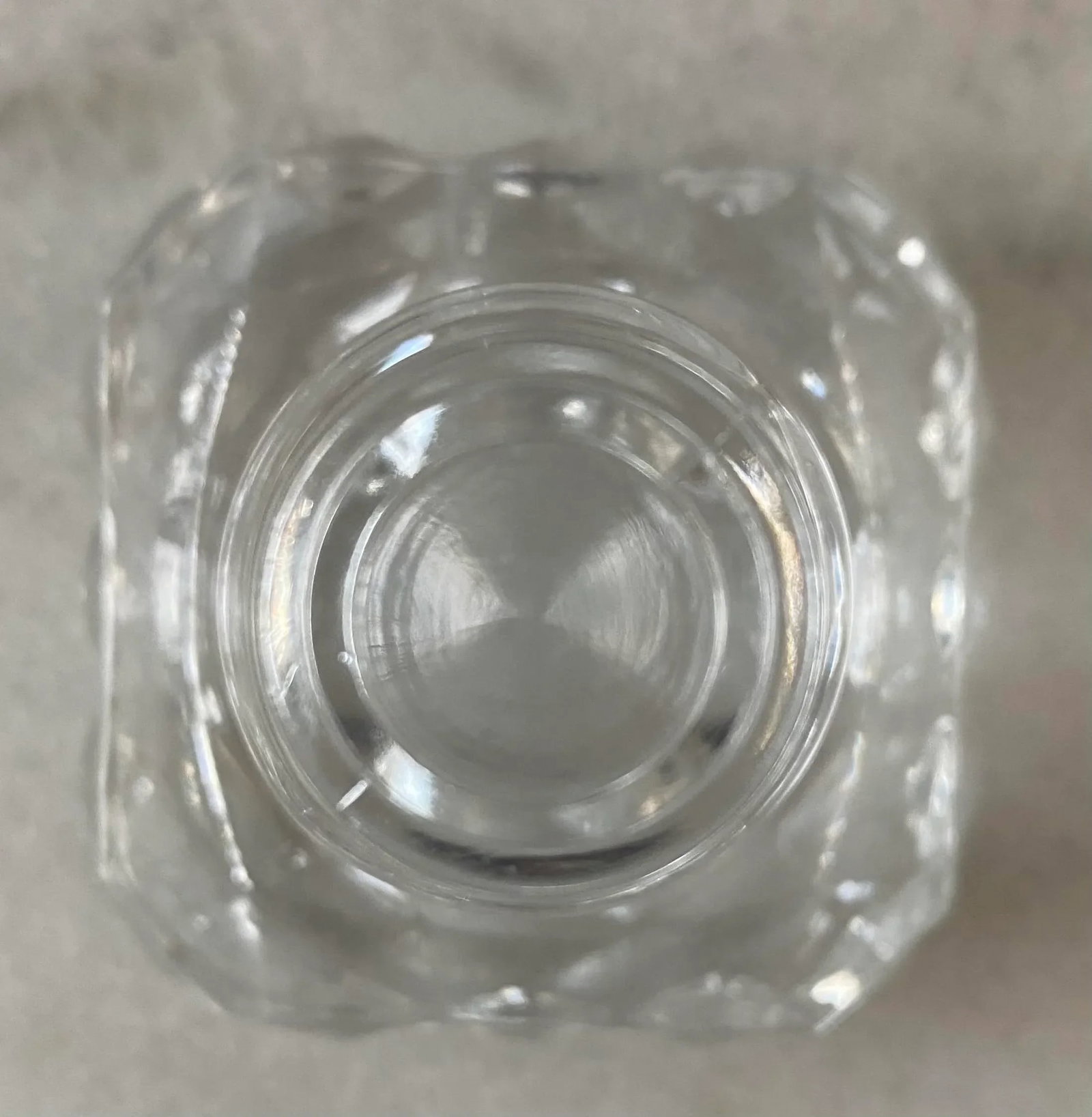 Vintage Sqaure Cut Crystal Glass Decanters With Diamond Point Pattern - Set of 3 - 9