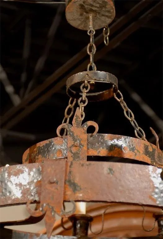 19th Century French Rusted Iron Six-Light Chandelier with Fleur De Lys Motifs - 6