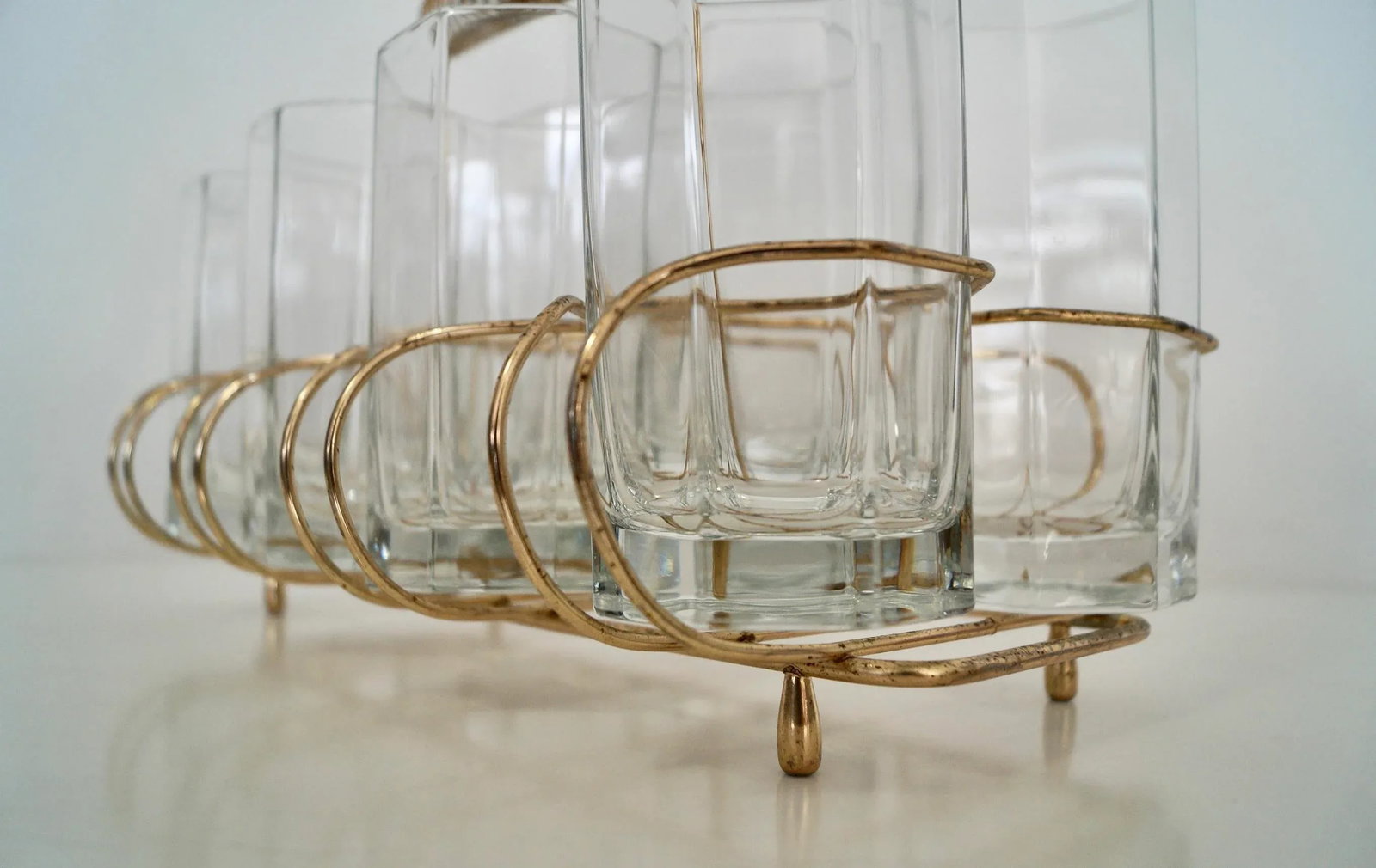 1950's Hollywood Regency Brass Caddy Barware Glass Set - 11