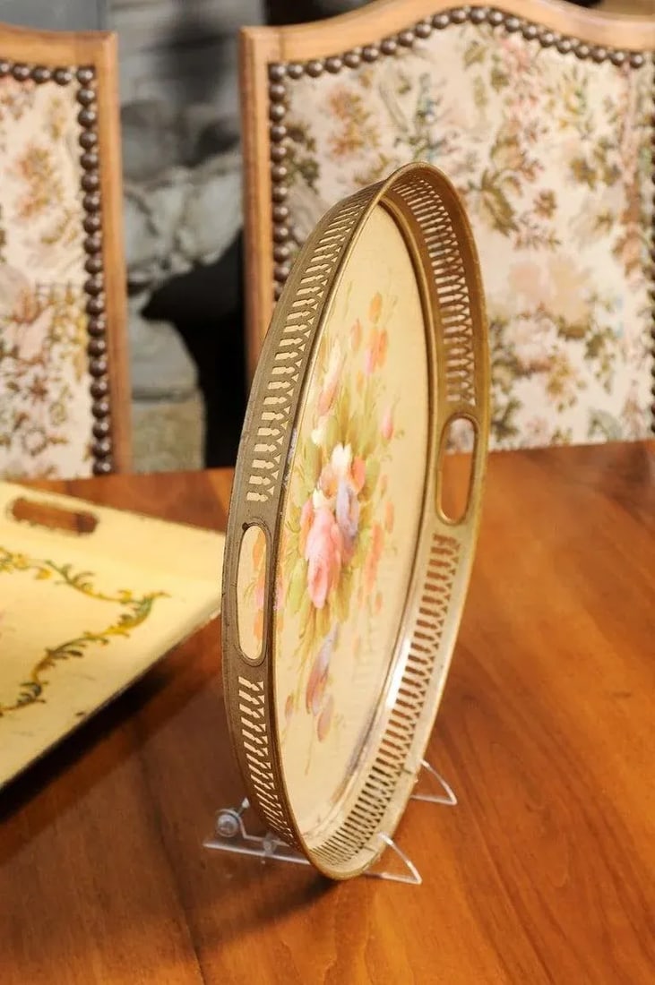 Early 20th Century French TÃ´le Tray with Hand-Painted Bouquet of Roses and Pierced - 11