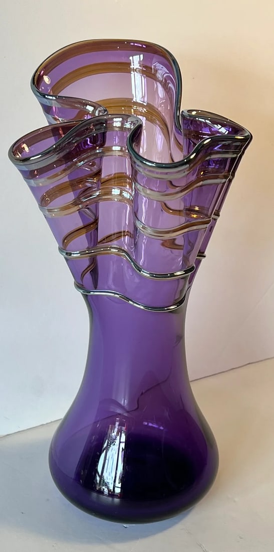 Signed Art Glass Amethyst Handkerchief Vase With Swirled Lines - 6