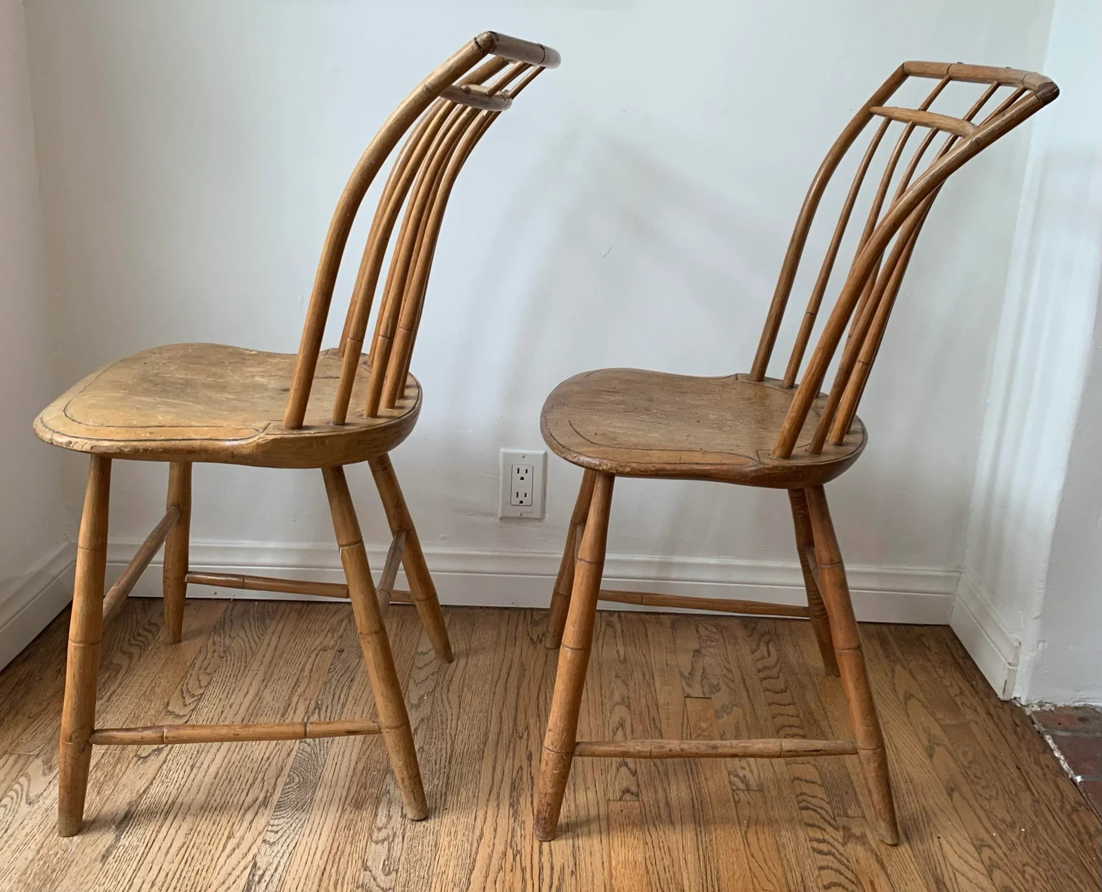 Mid 20th Century Vintage Crown Back Side Chair, Set of 2 - 5