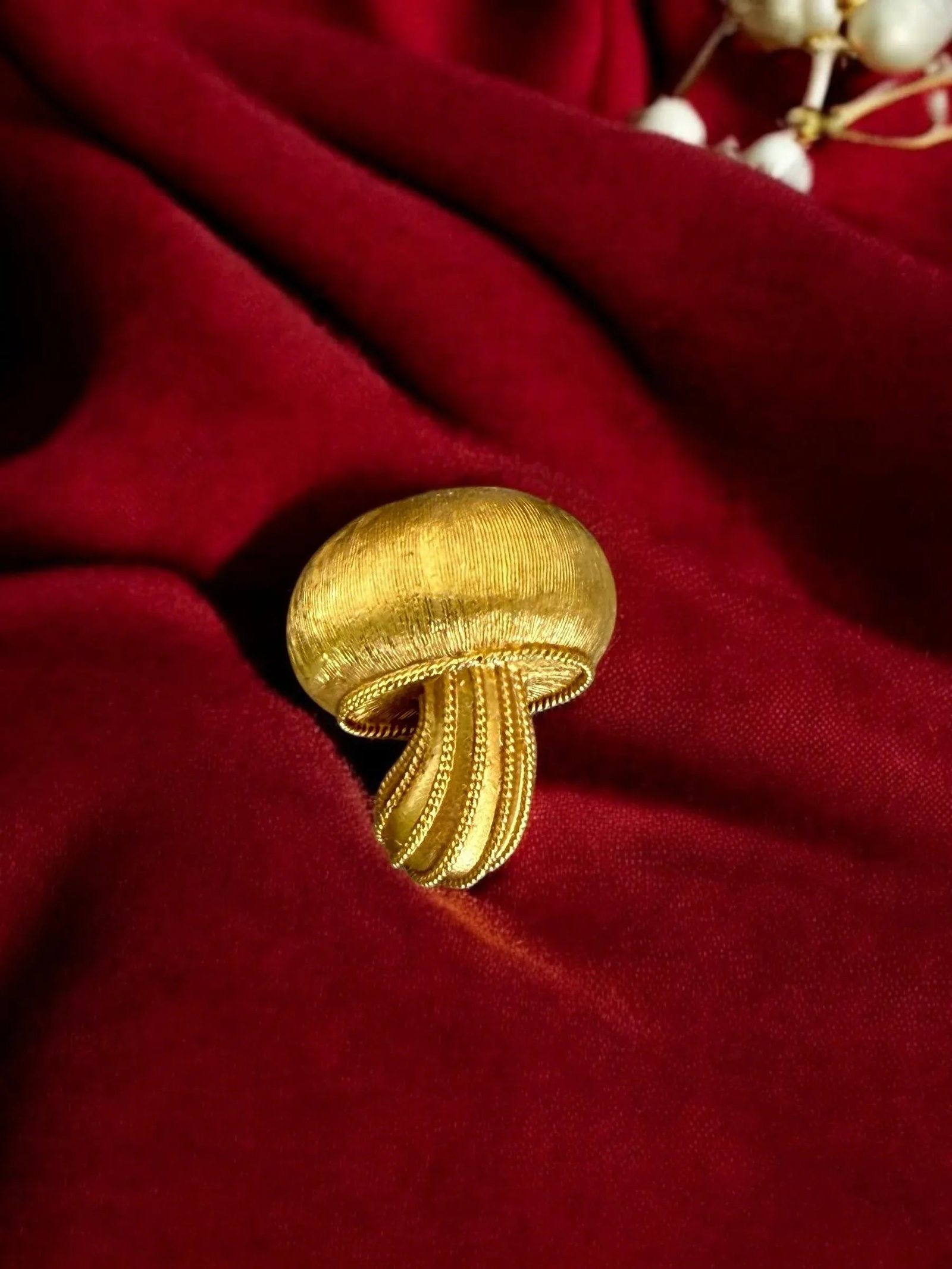 Vintage Trifari Mushroom Brooch Mid 20th Century - 5