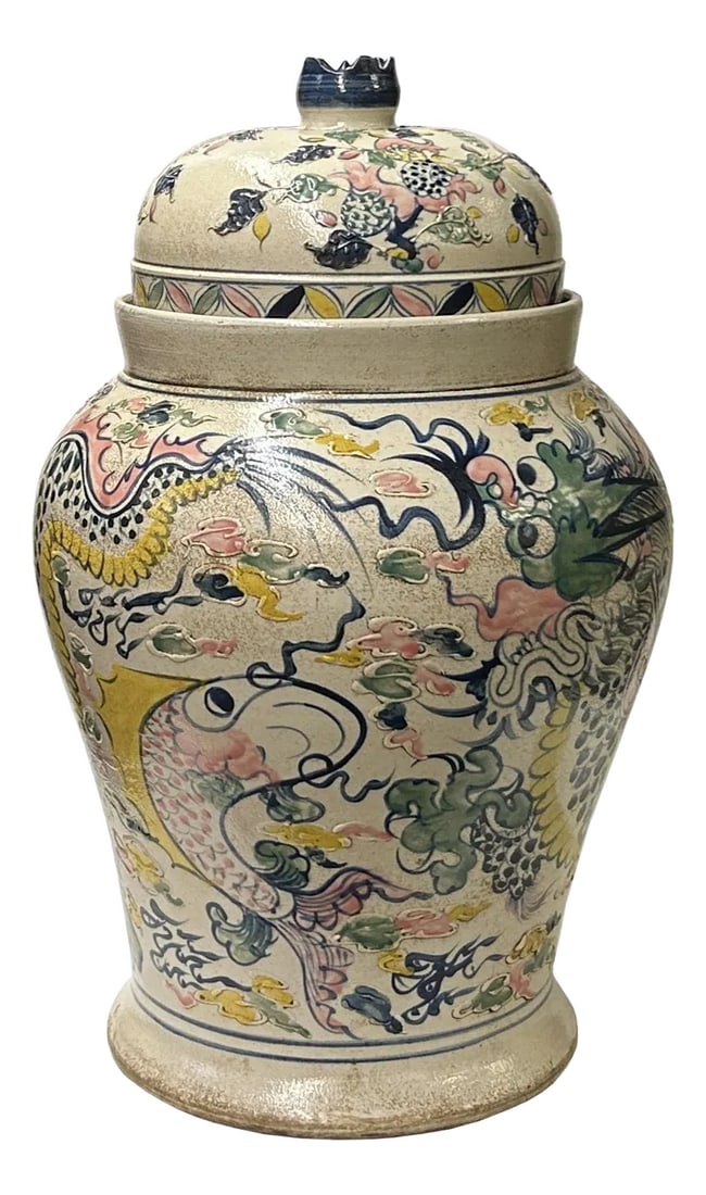 Vintage Historic Treasure Dragon Theme Beige Base Ceramic Pot Vase: This intricately designed ceramic jar stands as a testament to traditional craftsmanship, its rounded body adorned with a vibrant, hand-painted scene that bursts with life. The exterior features a dyn