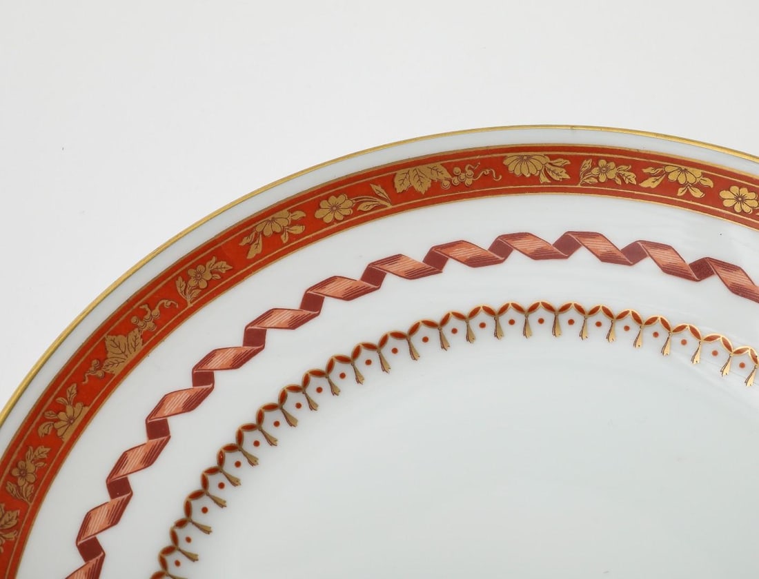 Richard Ginori 1735 Handpainted Porcelain Dinner Plate in Pincio Red, Late 20th Century - 3