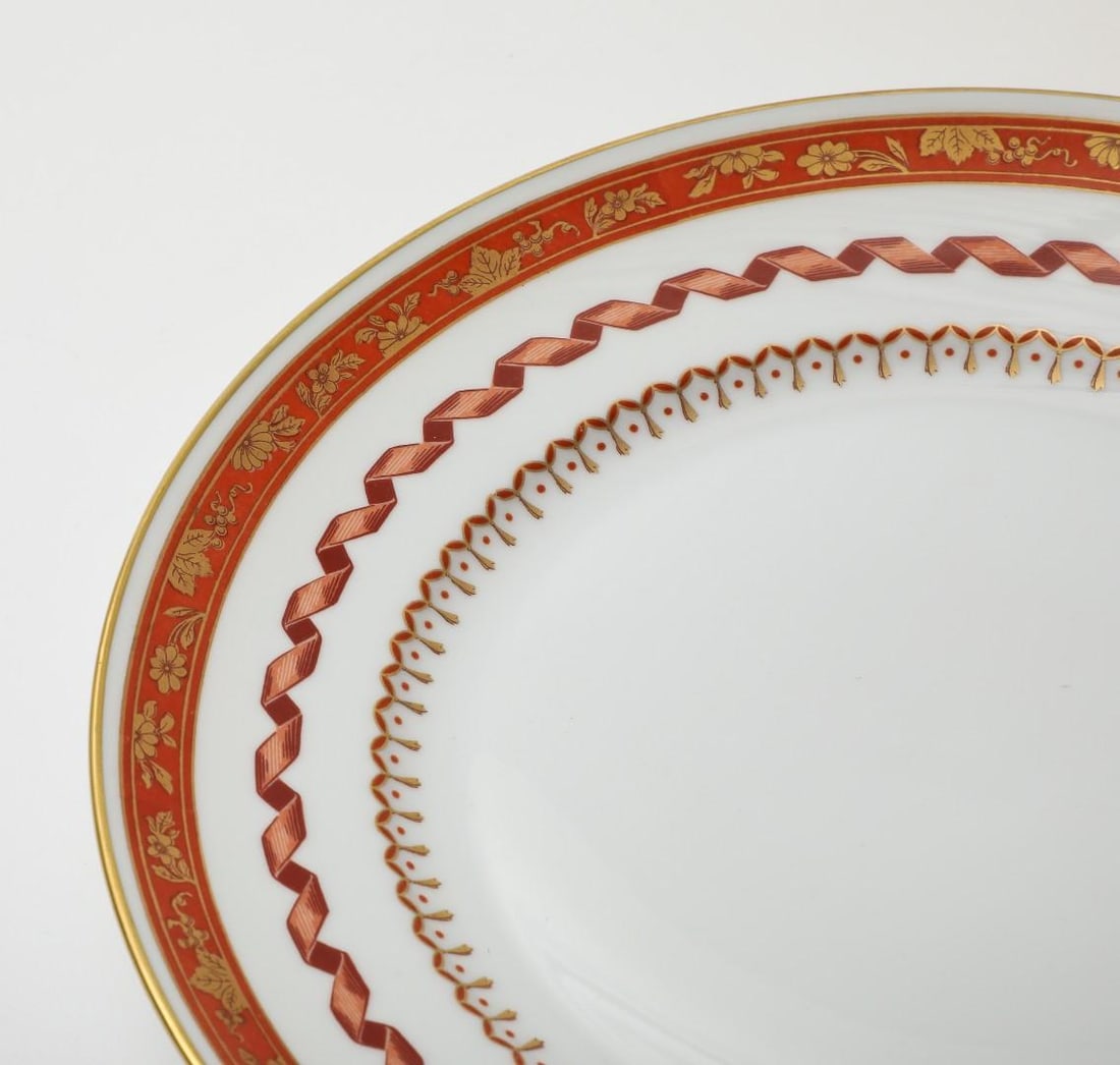 Richard Ginori 1735 Handpainted Porcelain Dinner Plate in Pincio Red, Late 20th Century - 4