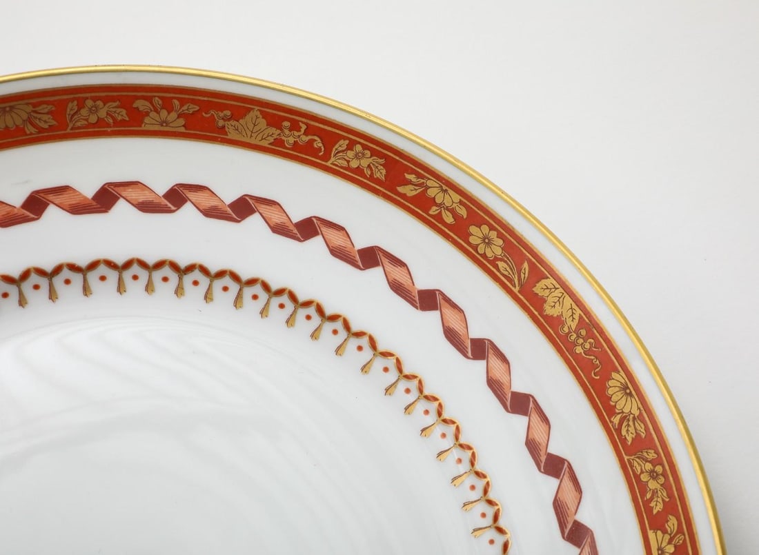 Richard Ginori 1735 Handpainted Porcelain Dinner Plate in Pincio Red, Late 20th Century - 7