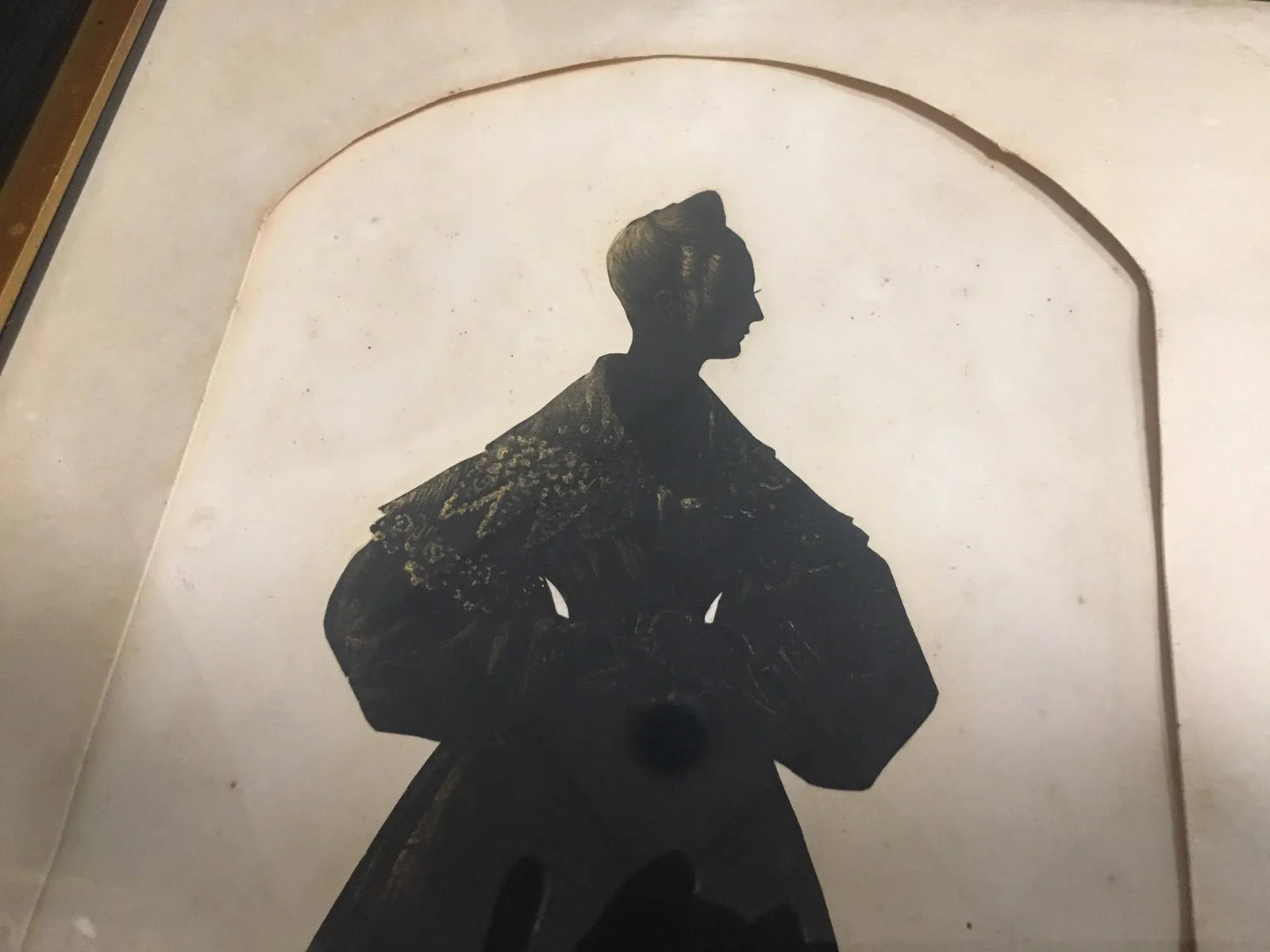 Silhouette of Young Woman With Unusual Shading 1830s Hairstyle and Dress - 6
