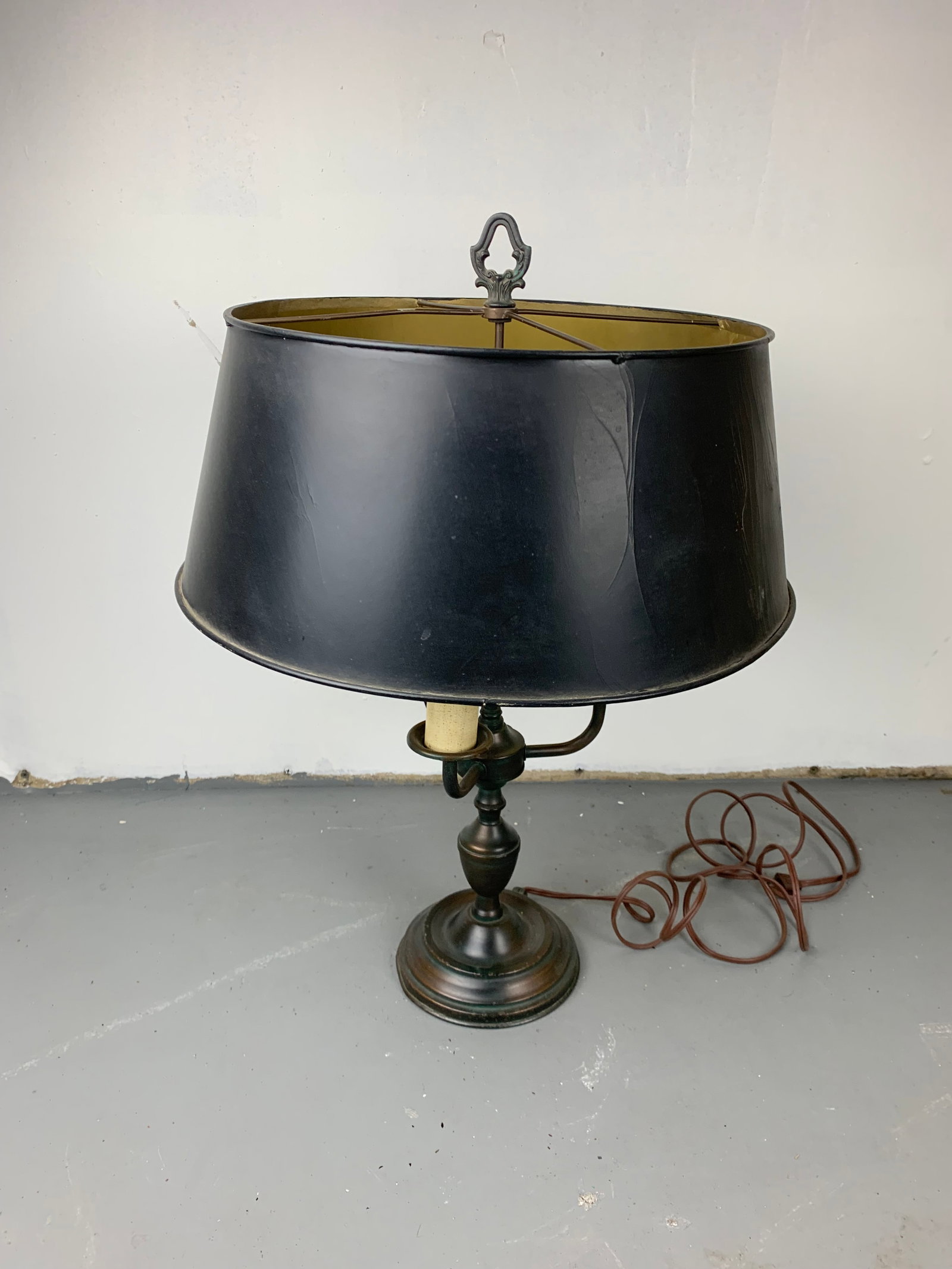 Vintage 3 Candle French Empire-Style Brass Bouillotte Desk Lamp - 9