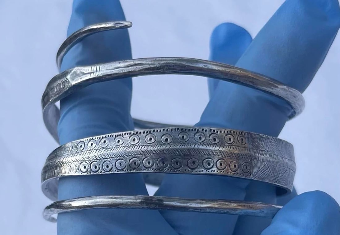 1980s Hmong Hill Tribe Sterling Silver Triple Wrap Bracelet - 10