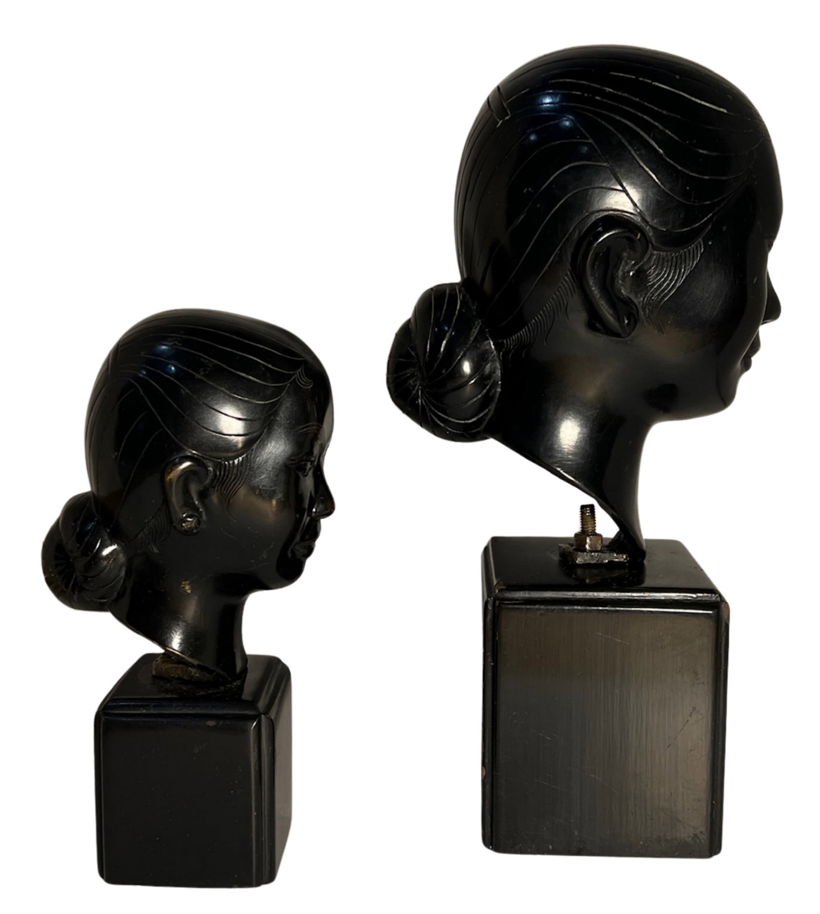 Mid-Century Nguyen Thanh Le Bronze Bust of Young Vietnamese Women- A Pair - 15