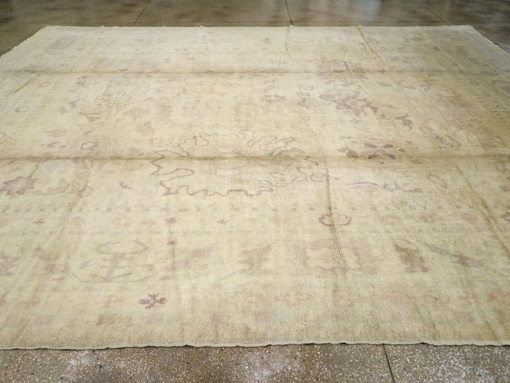 Galerie Shabab Collection Early 20th Century Turkish Oushak Room Size Carpet - 4
