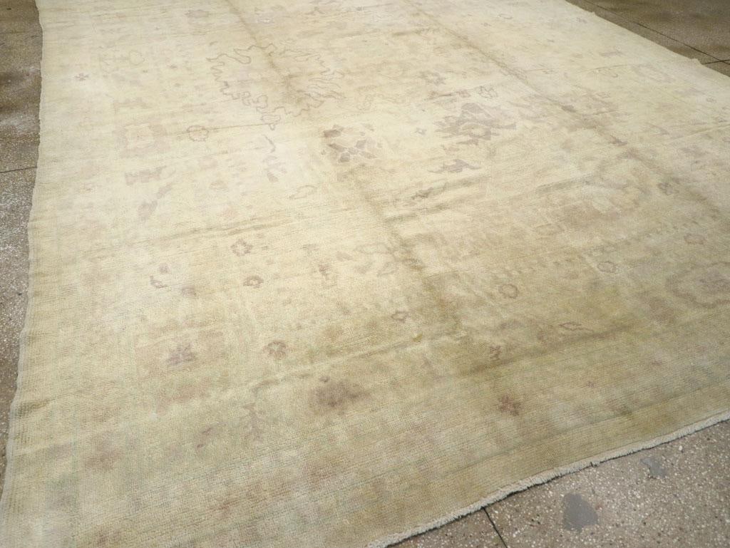 Galerie Shabab Collection Early 20th Century Turkish Oushak Room Size Carpet - 6