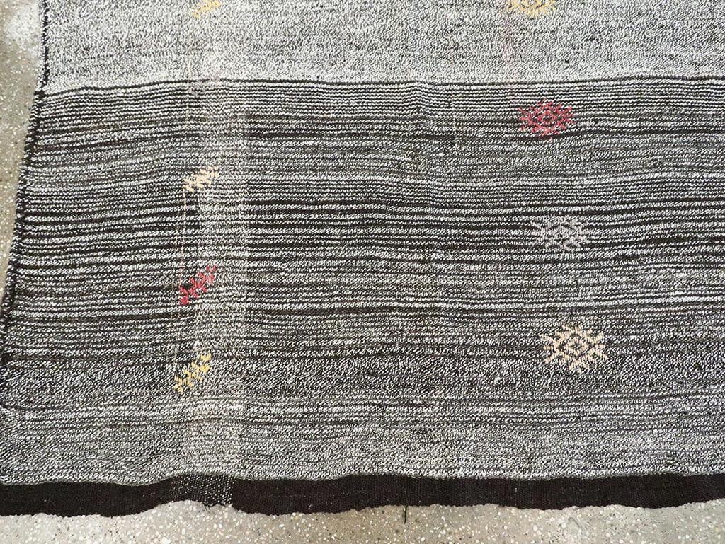 Mid-20th Century Handmade Turkish Flatweave Kilim Accent Rug - 8