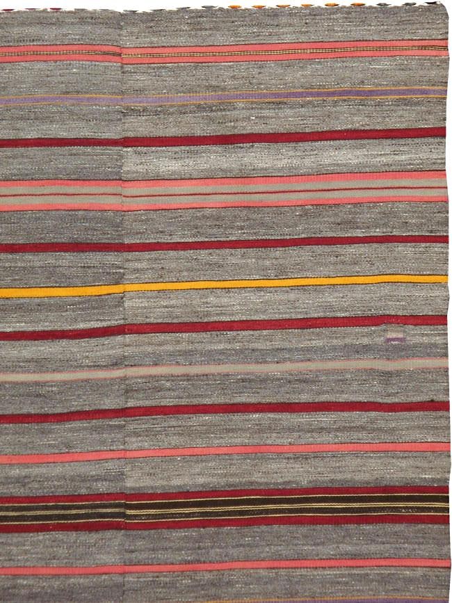 Galerie Shabab Collection Mid-20th Century Turkish Flat-Weave Kilim Rug - 3