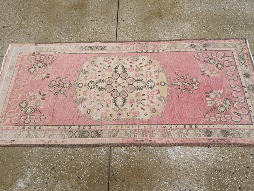 Galerie Shabab Collection Mid-20th Century Turkish Oushak Throw Rug - 5