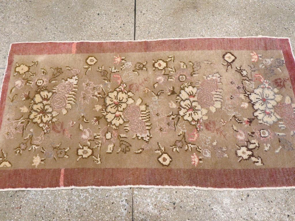 Galerie Shabab Collection Mid-20th Century Turkish Anatolian Throw Rug - 5
