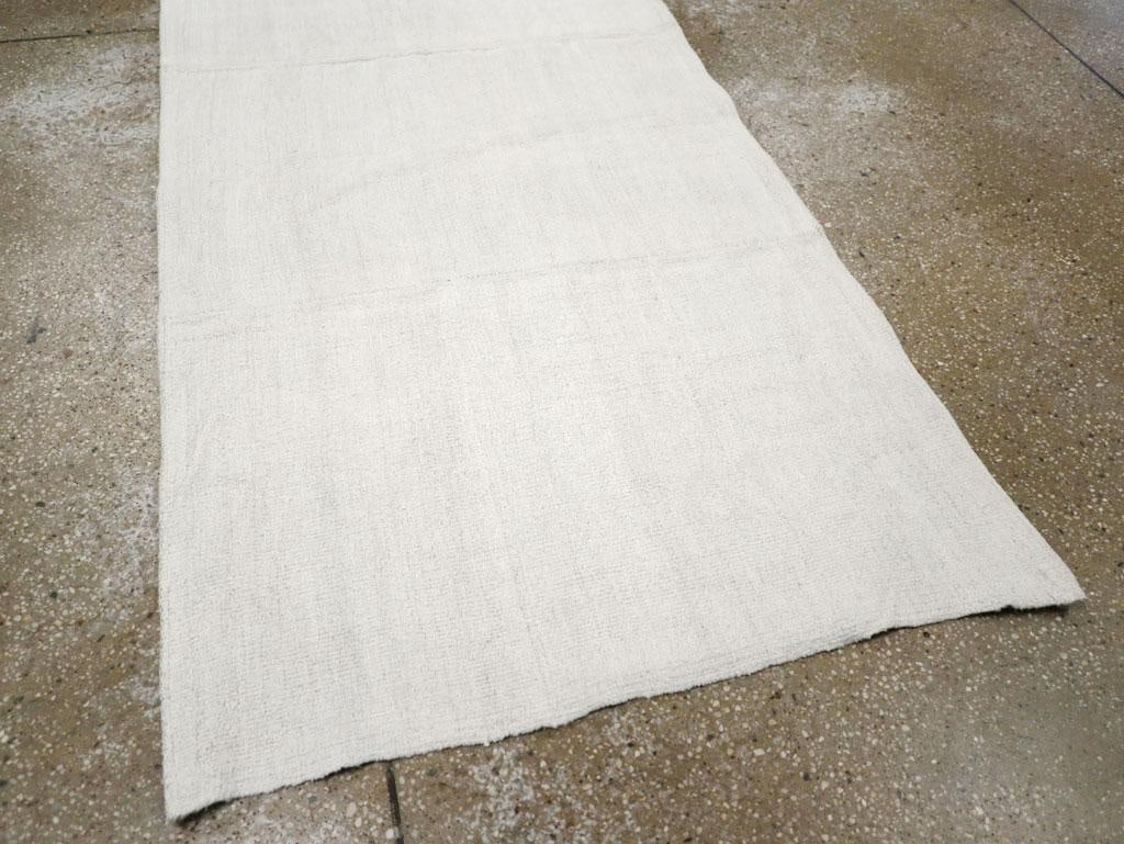 Galerie Shabab Collection Mid-20th Century Handmade Turkish Hemp Flatweave Kilim Throw Rug in White - 6