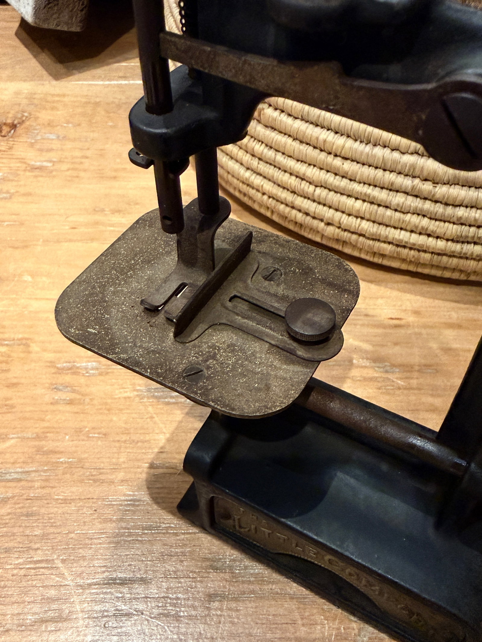 Smith & Egge "Little Comfort" Cast Iron Chain Drive Sewing Machine c.1896 - 8