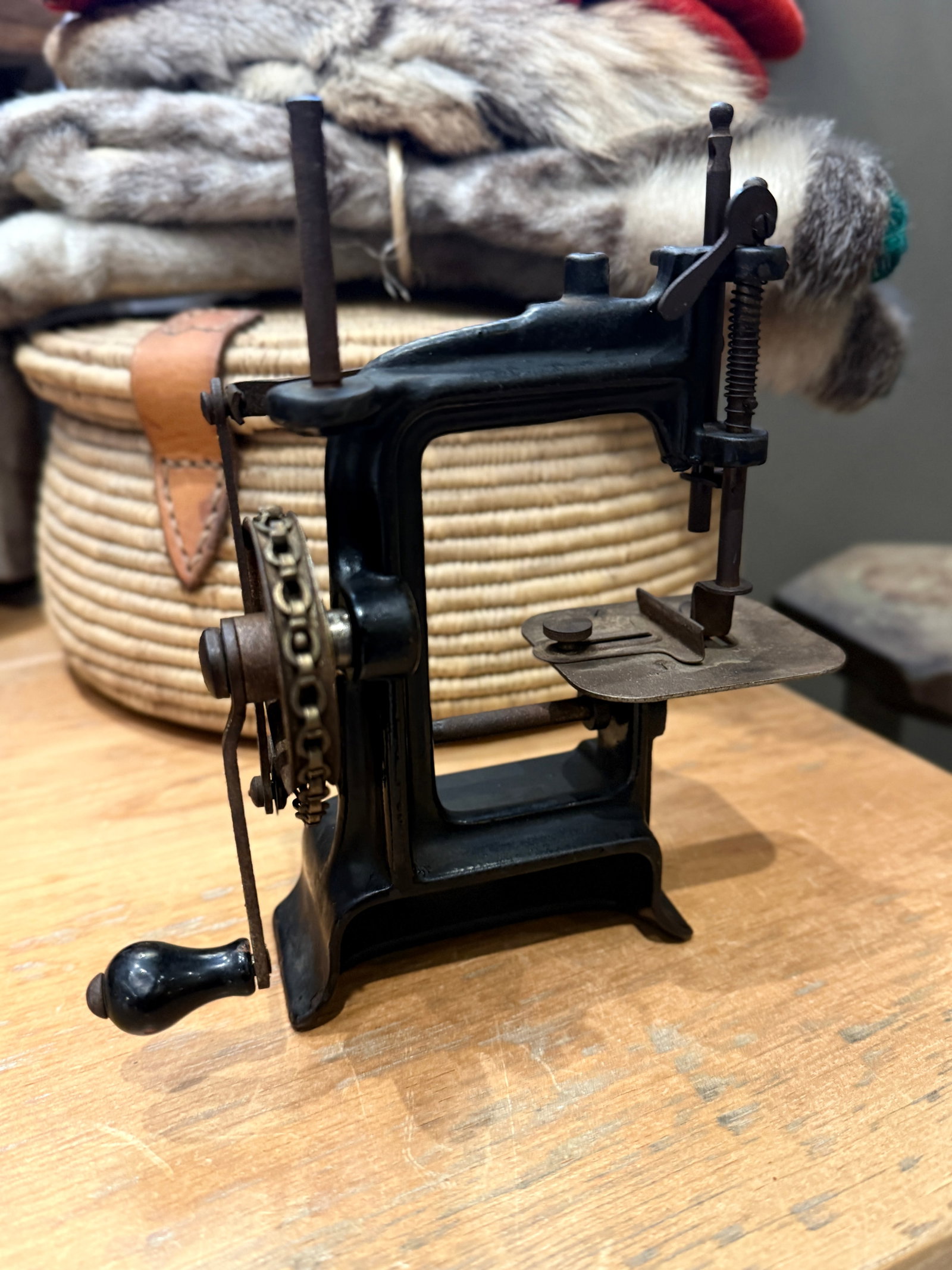 Smith & Egge "Little Comfort" Cast Iron Chain Drive Sewing Machine c.1896 - 9