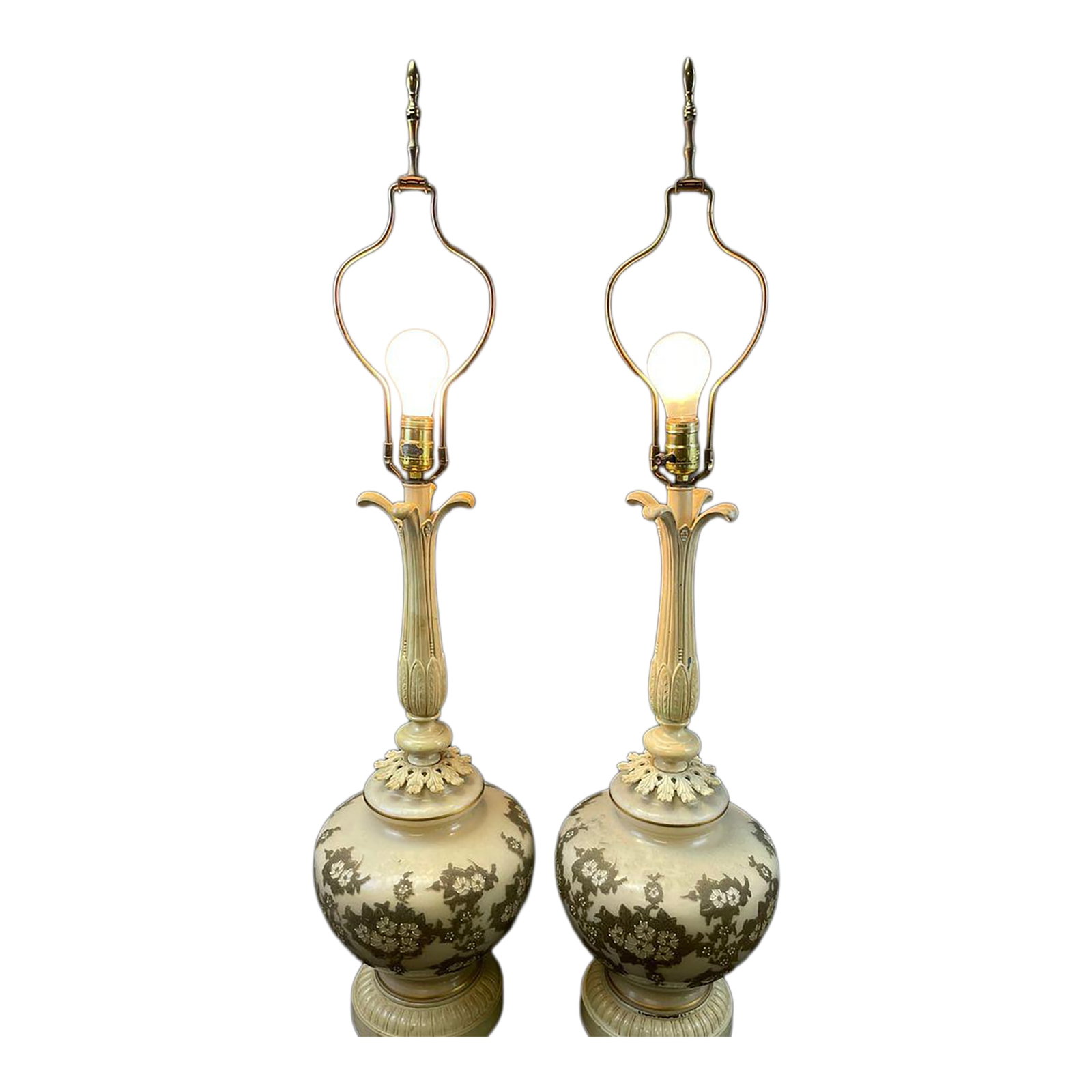 Vintage Italian Capodimonte Floral Relief Table Lamps - Pair: A beautifully detailed pair of vintage Italian Capodimonte-style table lamps, featuring hand-applied raised floral motifs, sculpted leafwork, and classic mid-century European craftsmanship. Each lamp 