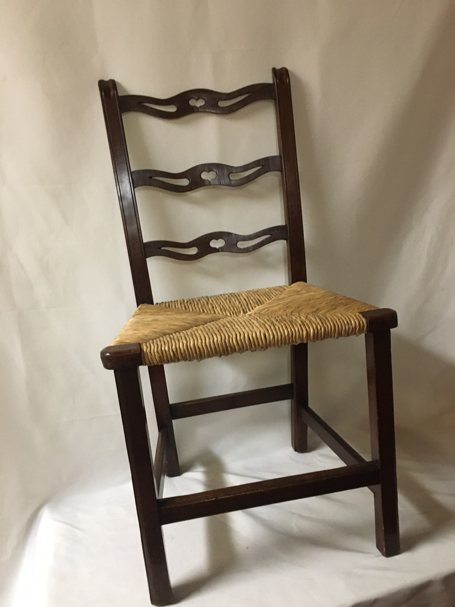 American Country Mahogany Chippendale Ribbon-Backed Chairs Set of Six C1820s - 2