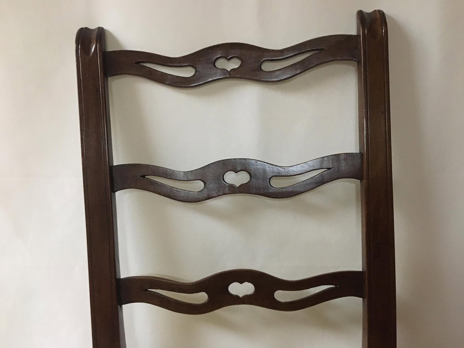 American Country Mahogany Chippendale Ribbon-Backed Chairs Set of Six C1820s - 3