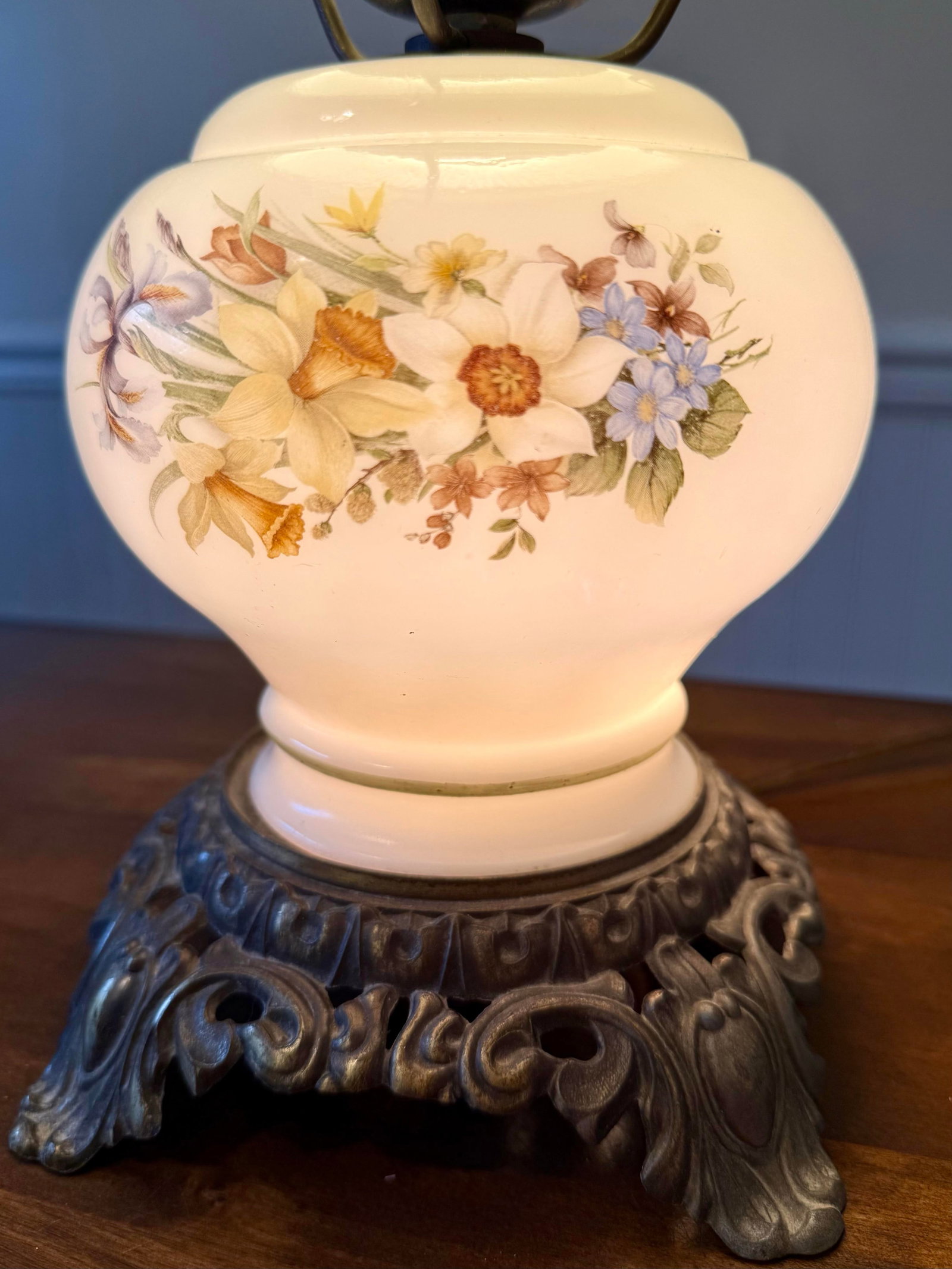 Vintage Victorian GWTW Hurricane Table Lamp - 12