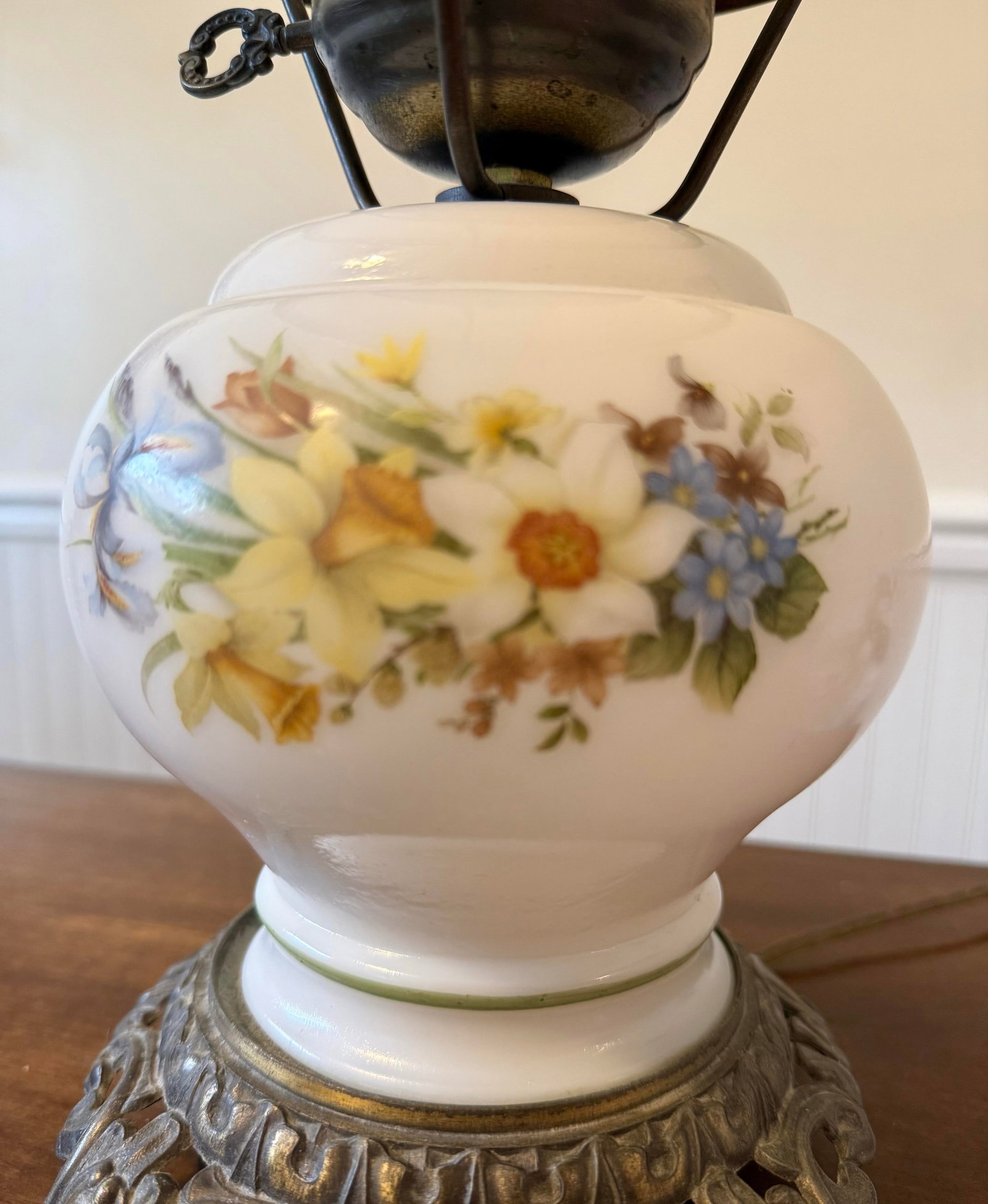 Vintage Victorian GWTW Hurricane Table Lamp - 5