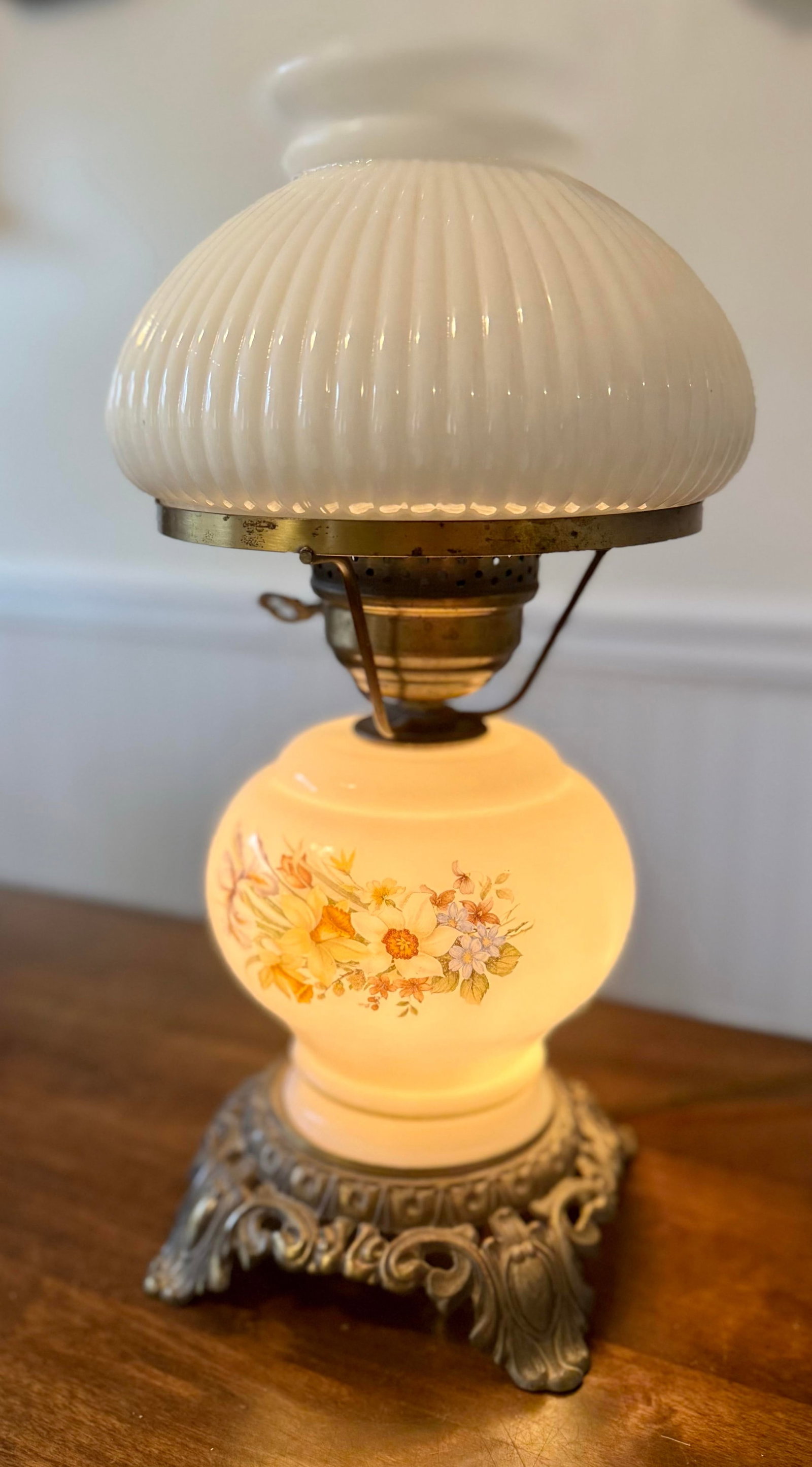 Vintage Victorian GWTW Hurricane Table Lamp - 6