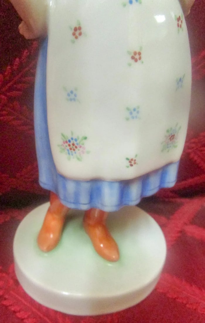 Herend Porcelain Hungarian Vintage Folk Peasant Figurine - 4