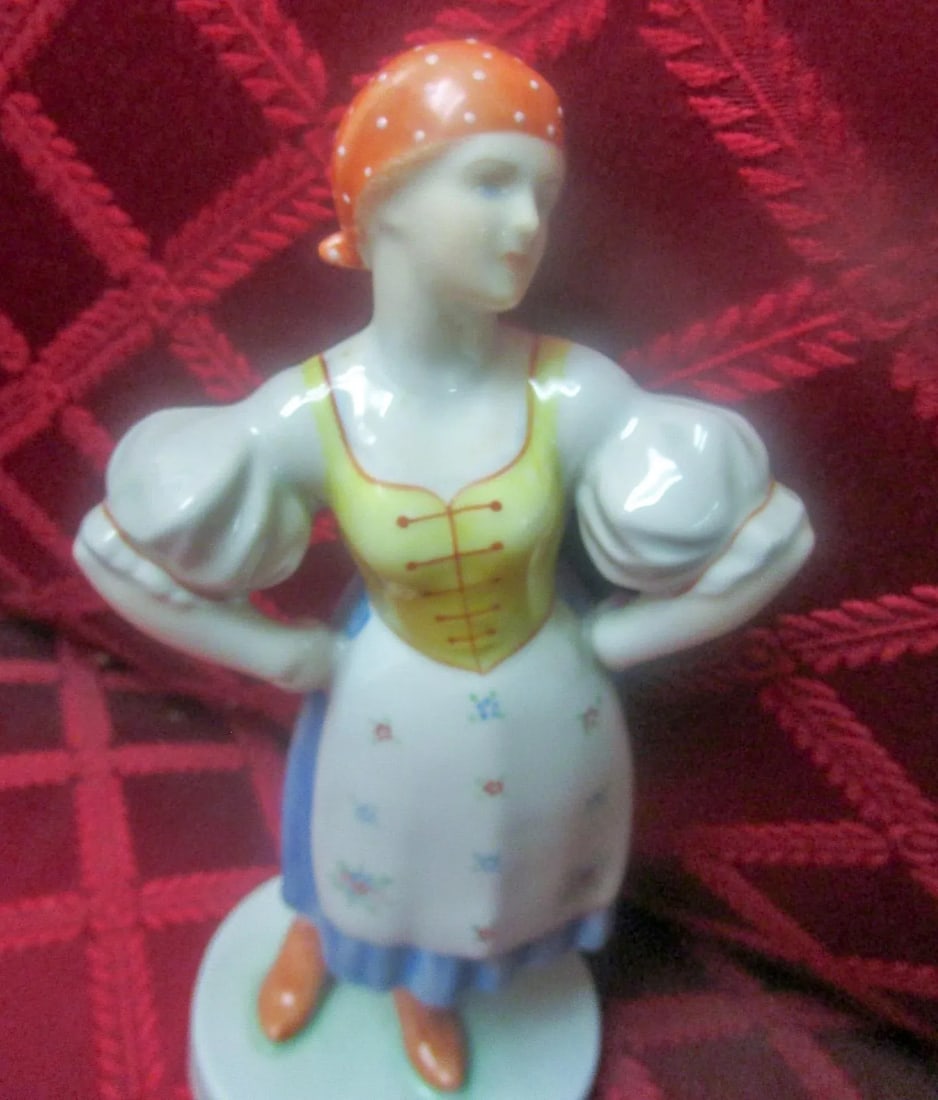 Herend Porcelain Hungarian Vintage Folk Peasant Figurine - 5