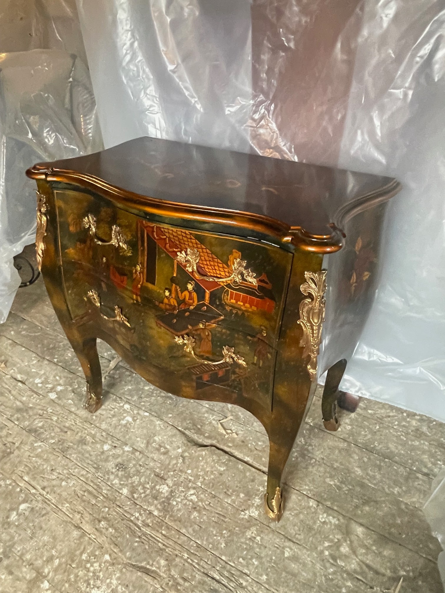Chinoserie Bombe Chest - 2