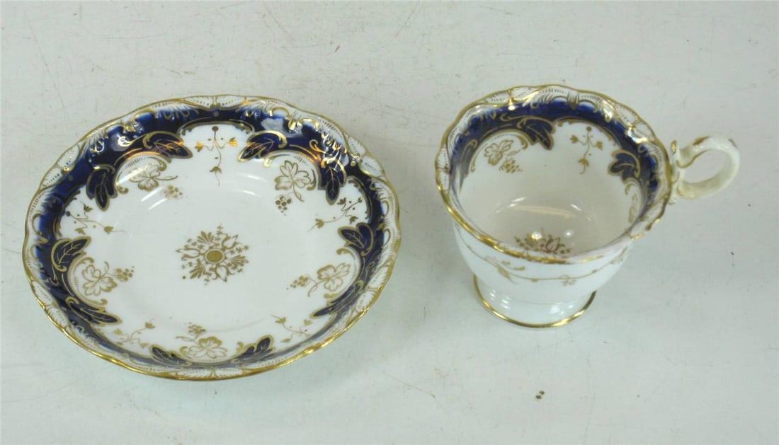 Early 19th Century Teacup Antique Cobalt Tea Leaf Fine Bone China Hand Panted Gold - 2