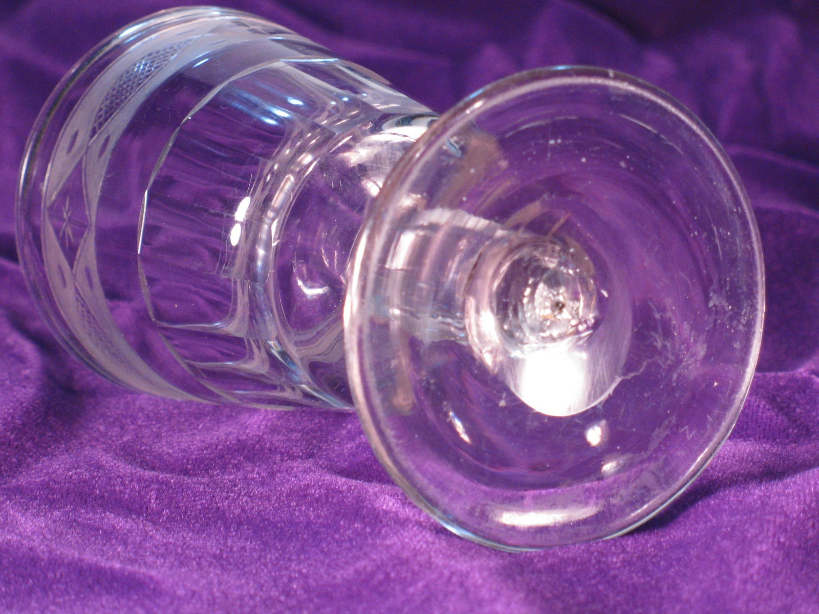 Clear Wine or Rummer Glass Early 19th C. Irish, Engraved Star & Hatch Pattern, Cork Glass Co. - 4