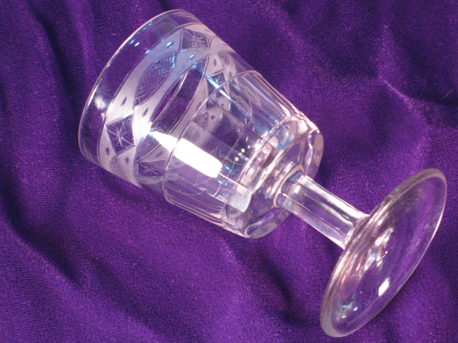 Clear Wine or Rummer Glass Early 19th C. Irish, Engraved Star & Hatch Pattern, Cork Glass Co. - 5
