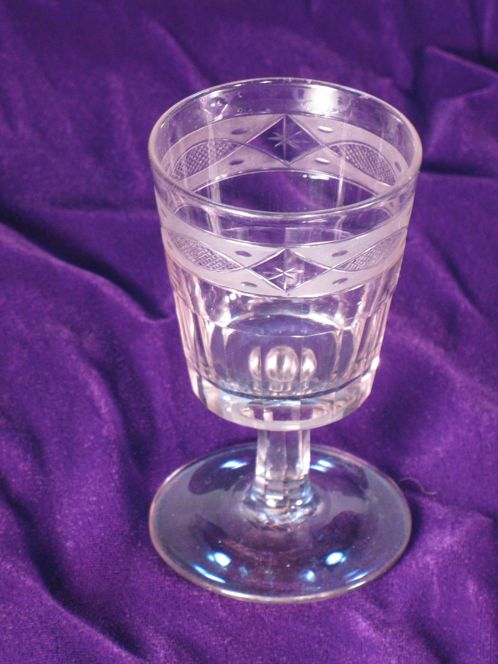 Clear Wine or Rummer Glass Early 19th C. Irish, Engraved Star & Hatch Pattern, Cork Glass Co. - 9