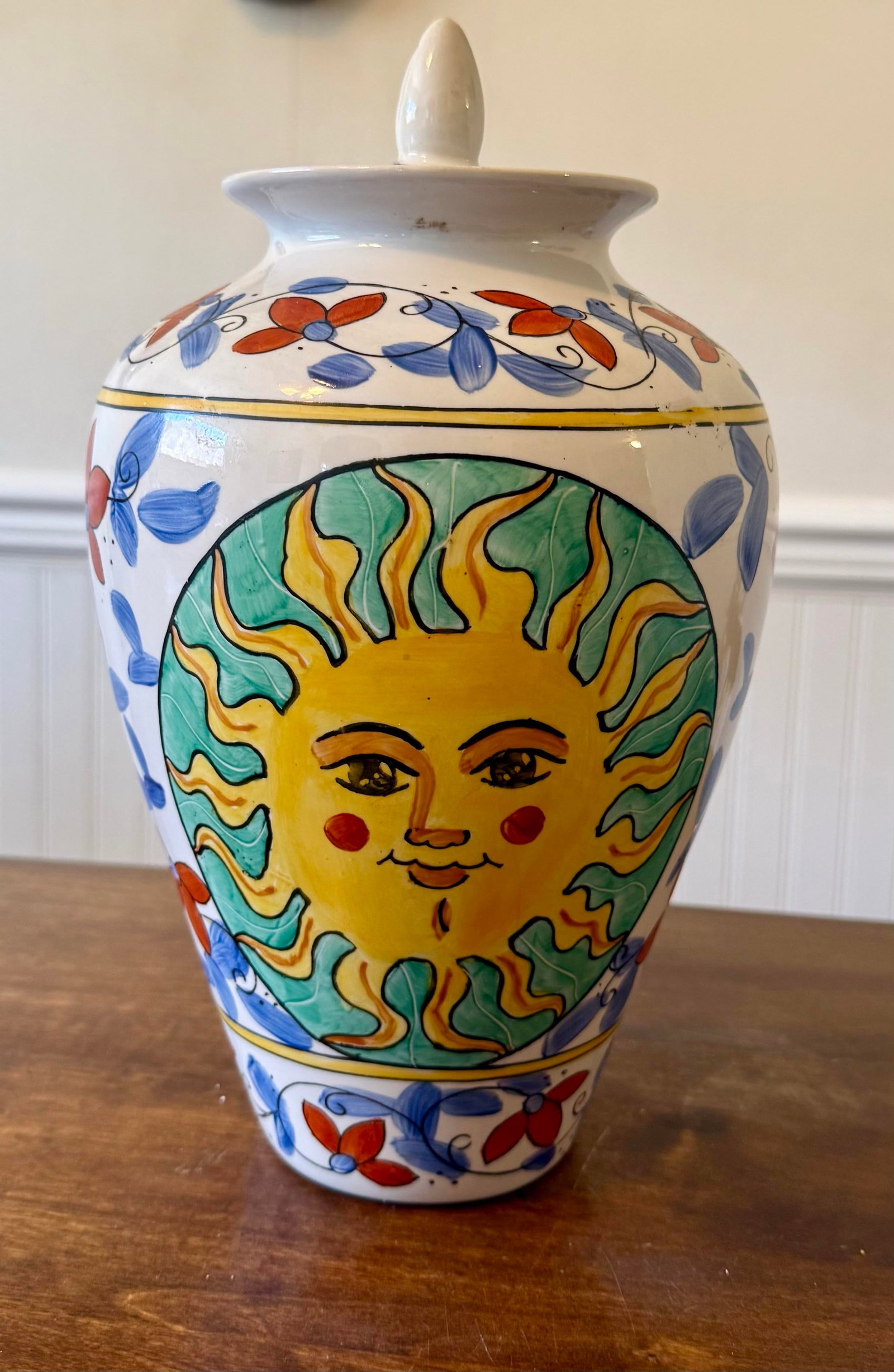 Historical World Banking Institution Rare Sunburst Vase - 12