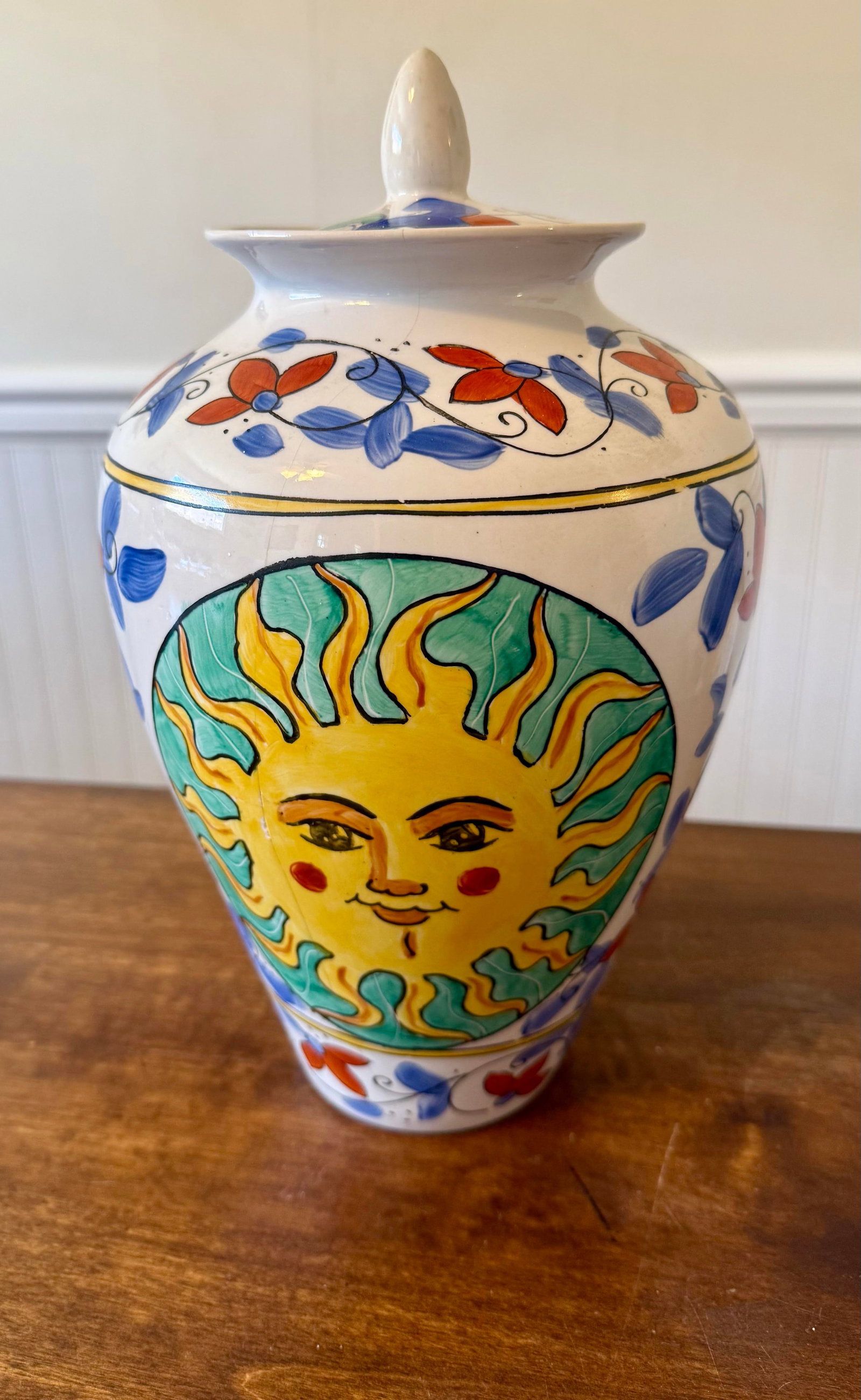 Historical World Banking Institution Rare Sunburst Vase - 3