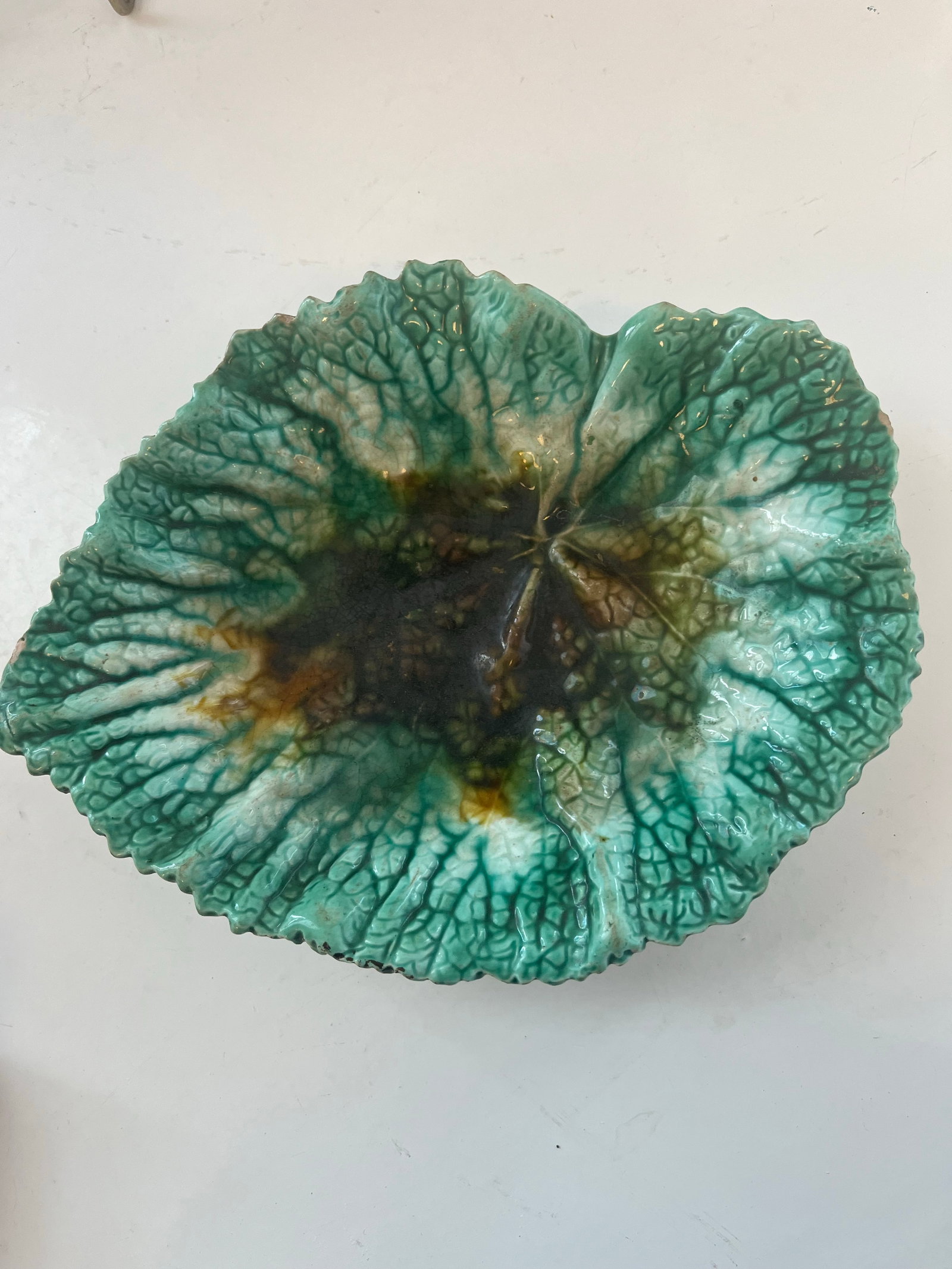 1930s 3 Victorian Majolica Leaf Form Ceramic Dishes or Ashtrays - 2