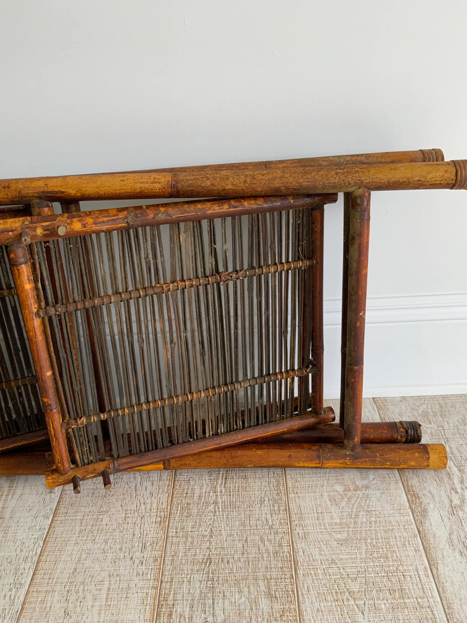 1960s Rustic Cottage-Style Folding Bamboo Etagere - 12