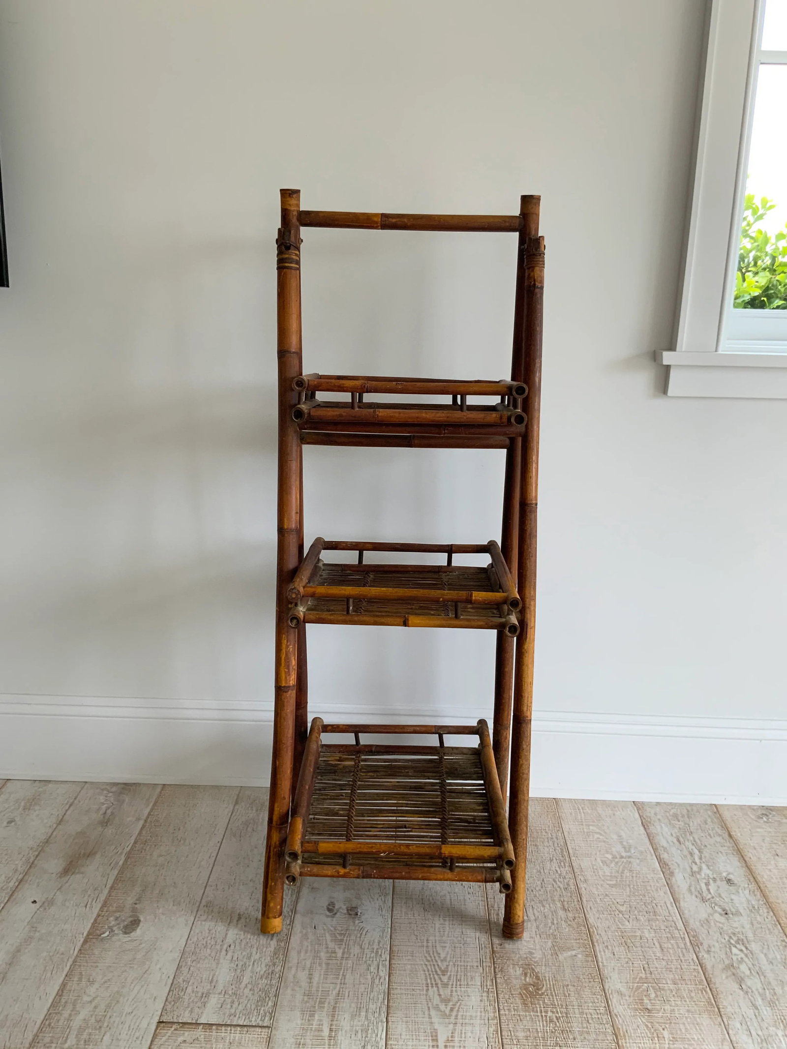 1960s Rustic Cottage-Style Folding Bamboo Etagere - 13