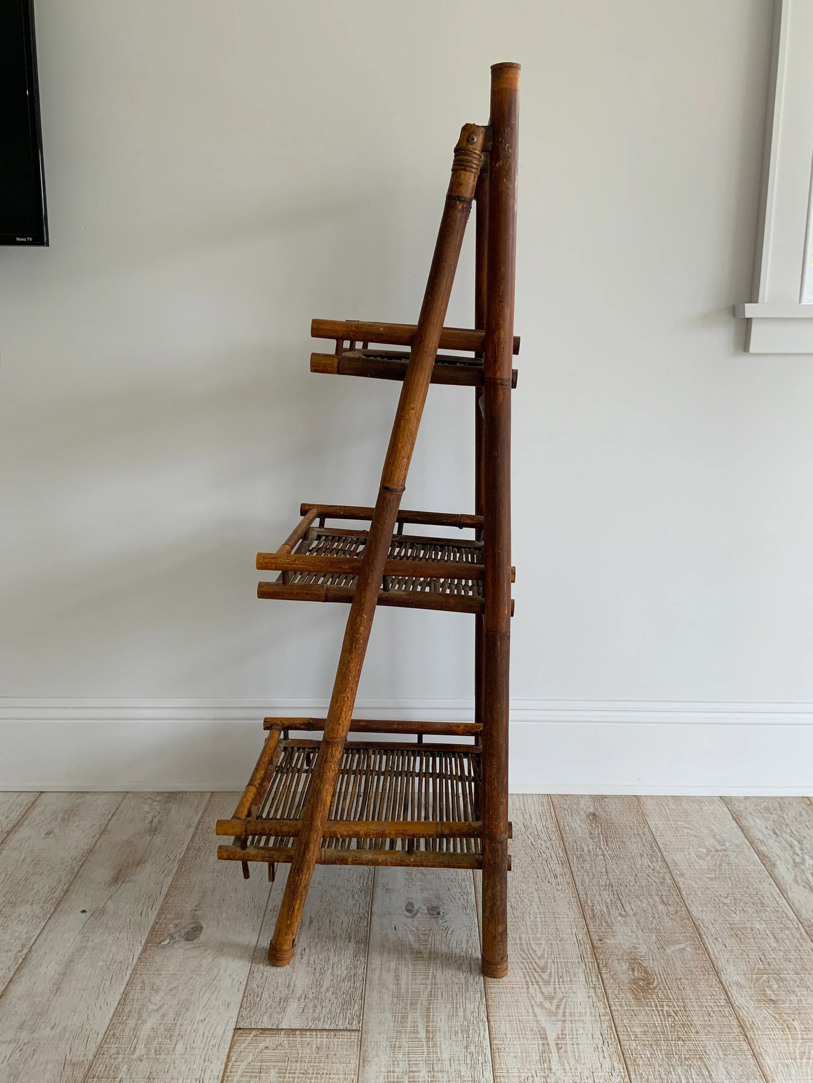 1960s Rustic Cottage-Style Folding Bamboo Etagere - 3