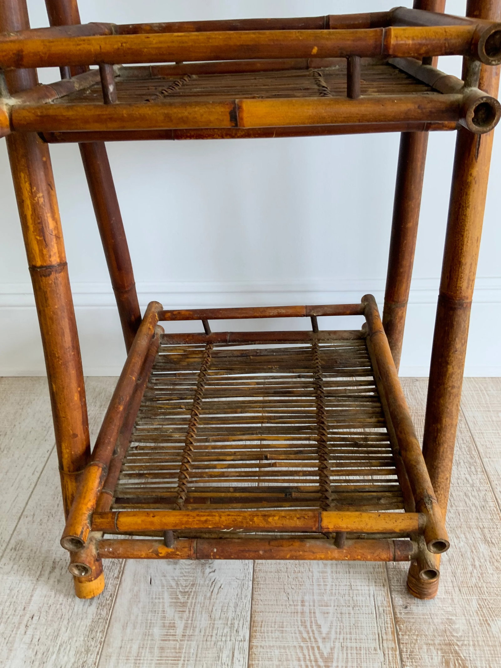 1960s Rustic Cottage-Style Folding Bamboo Etagere - 4