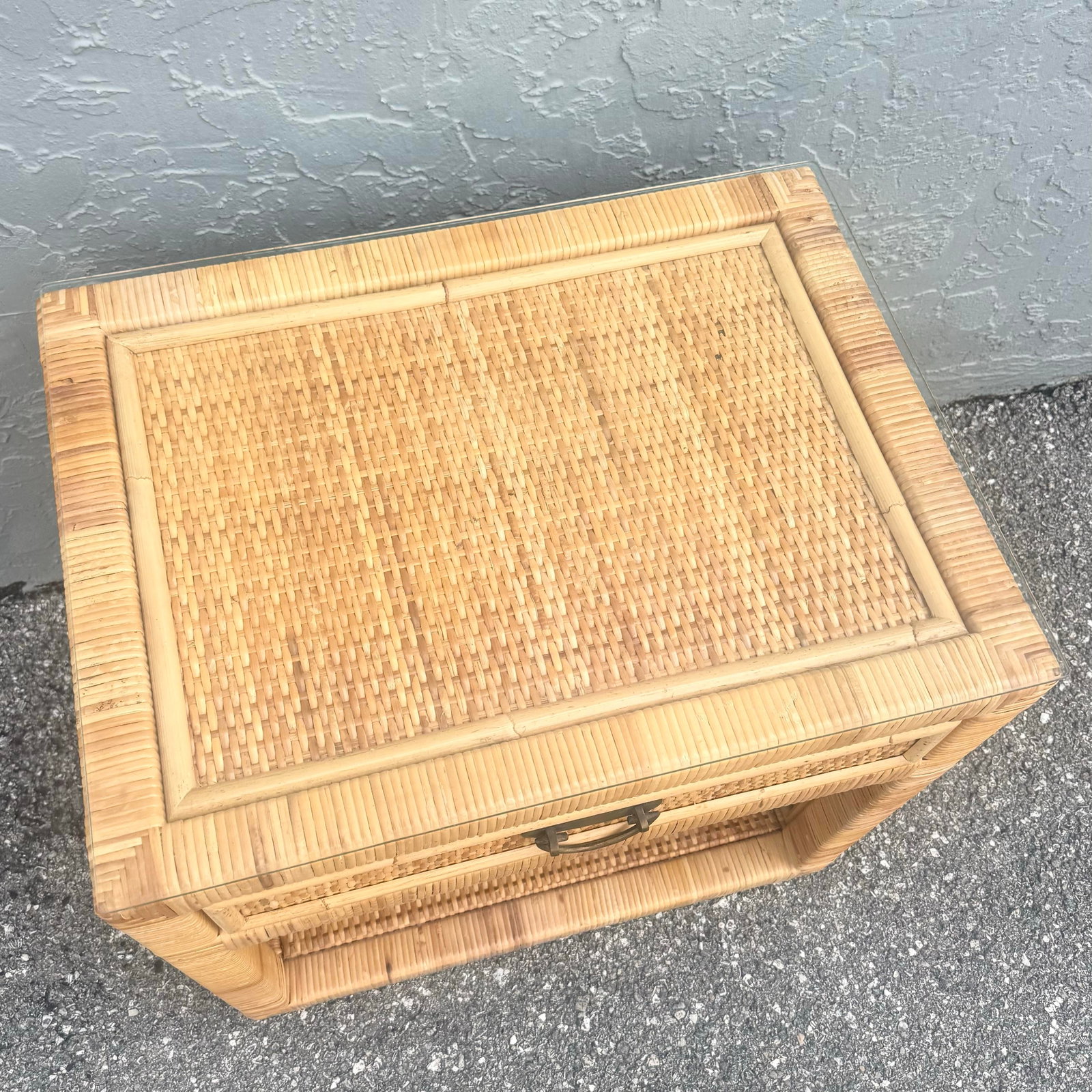 Big Chic Wicker Wrapped Nightstand With Glass Top - 3