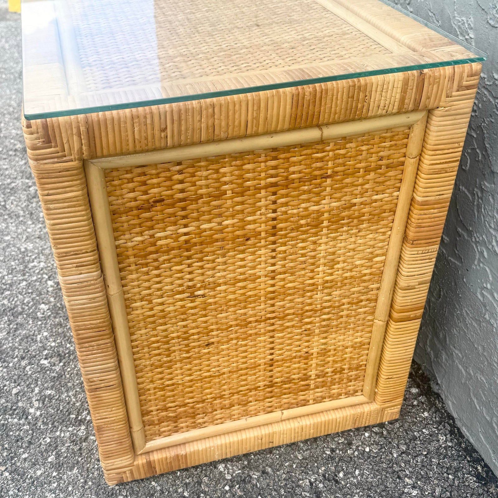 Big Chic Wicker Wrapped Nightstand With Glass Top - 5
